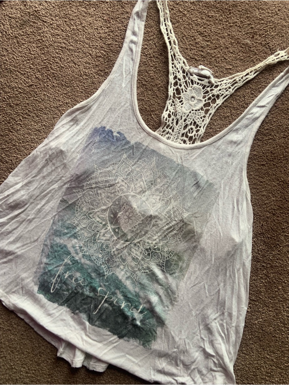 Women’s Off-White Crochet-Back Graphic Tank Top “free spirit”
